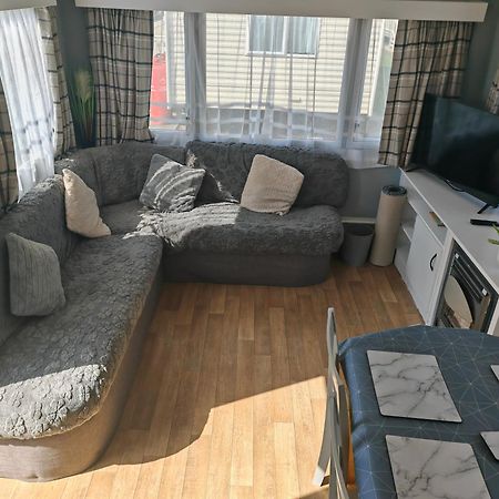 237 Sealands, 8 Birth Caravan Инголдмелс Екстериор снимка